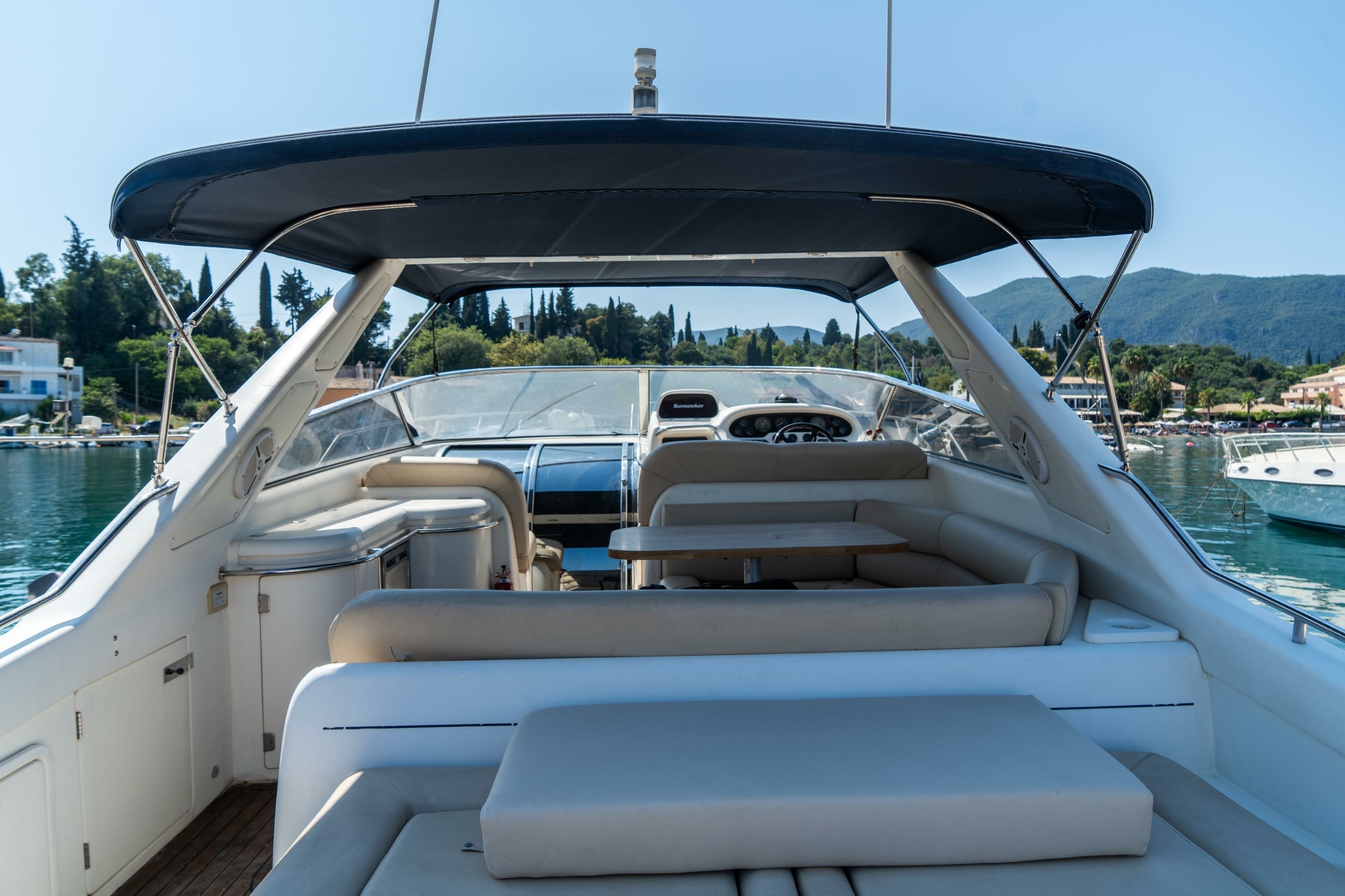 Sunseeker Mustique 42 | Apostolis