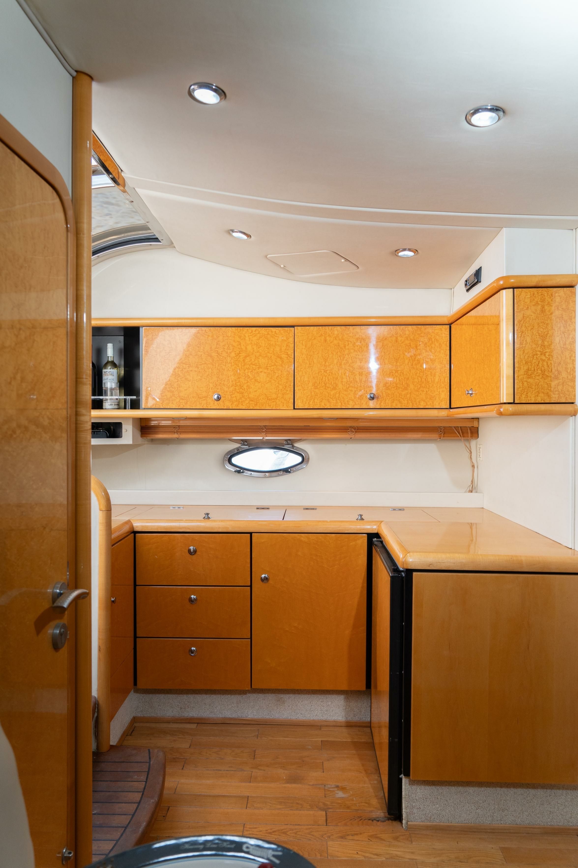 Sunseeker Mustique 42 | Apostolis