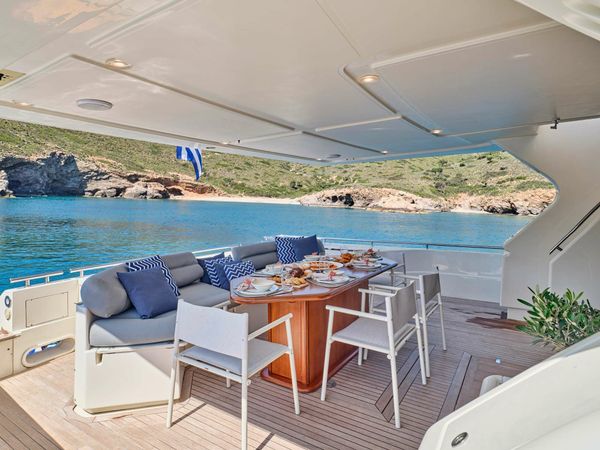 Ferretti 80 | Apeiron Blue