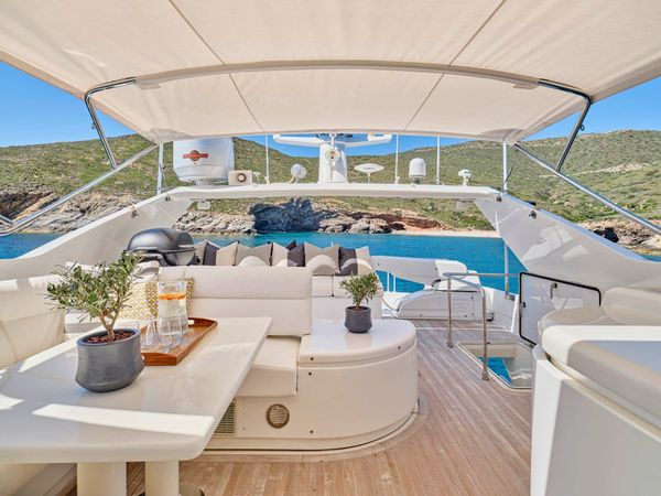 Ferretti 80 | Apeiron Blue