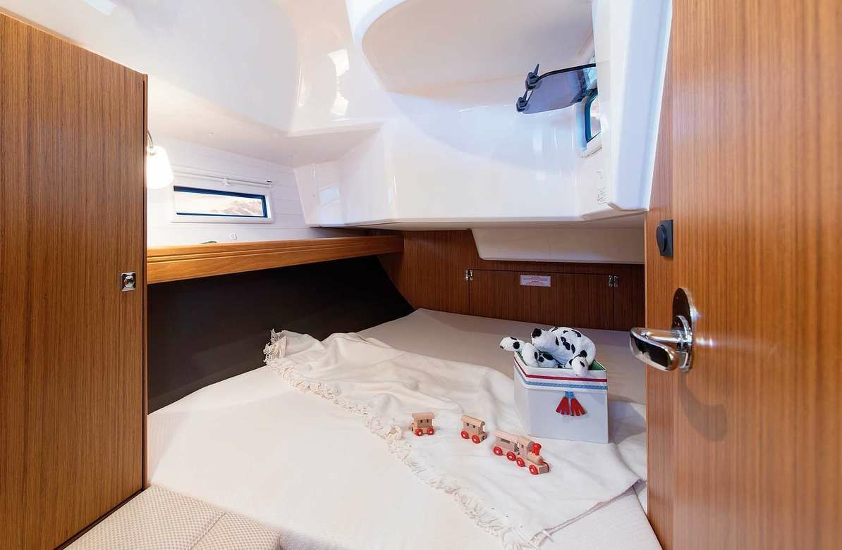 Bavaria Cruiser 37 | Hugo