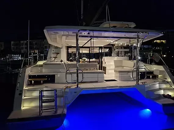 Leopard 46 | Blue Moon