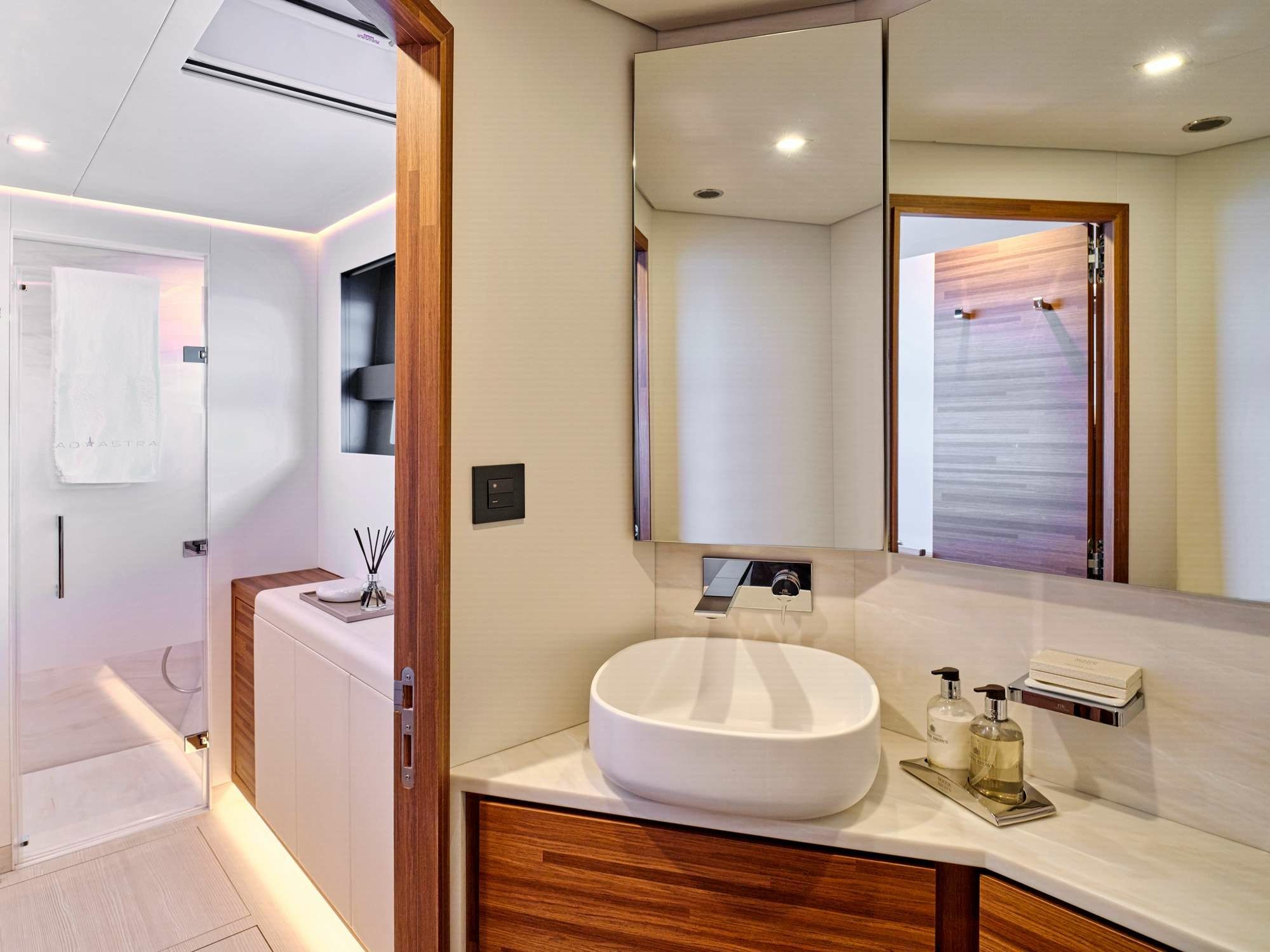 Fountaine Pajot Thira 80 | Magic Moments 3