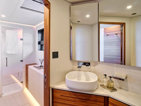 Fountaine Pajot Thira 80 | Magic Moments 3
