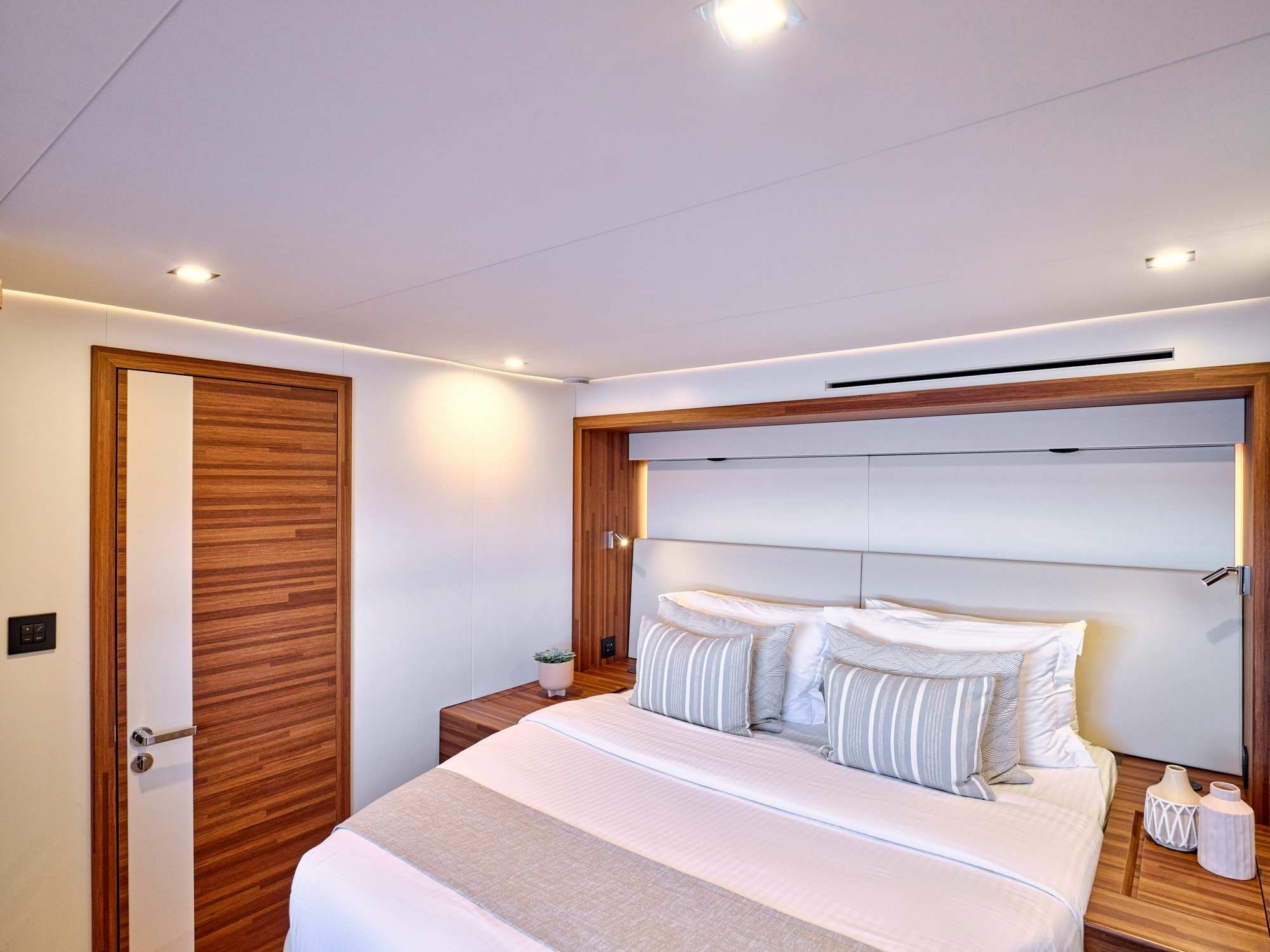 Fountaine Pajot Thira 80 | Magic Moments 3