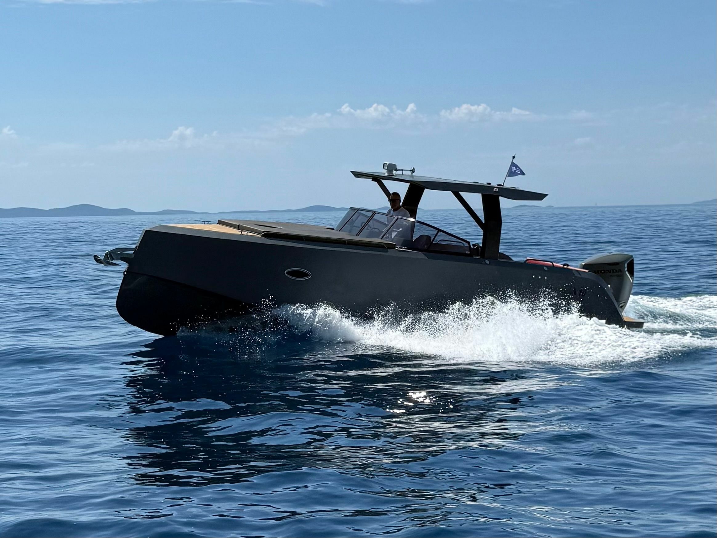 Phantom 10 | Noa