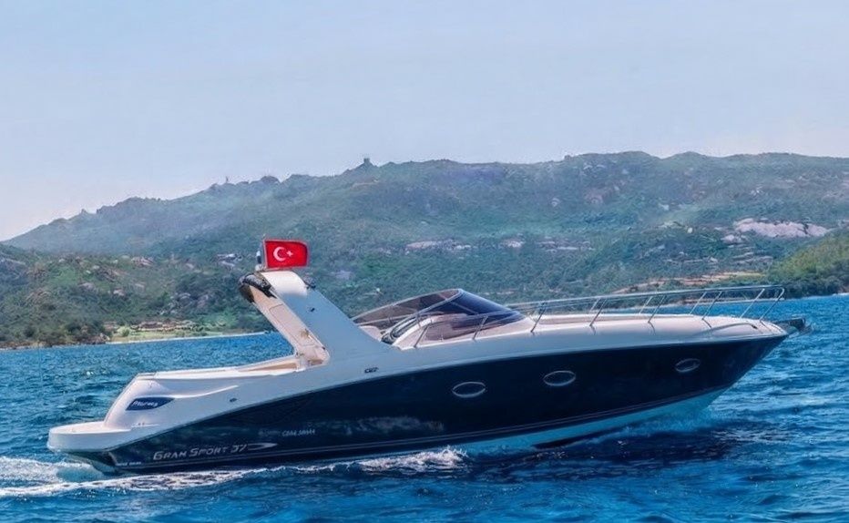 Mano Marine 37 Grand Sport | Lunatic