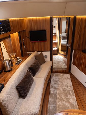 Mano Marine 37 Grand Sport | Lunatic