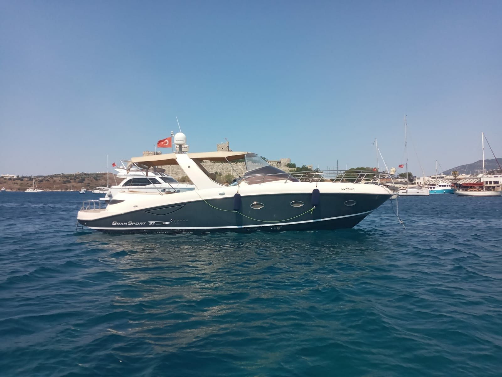 Mano Marine 37 Grand Sport | Lunatic