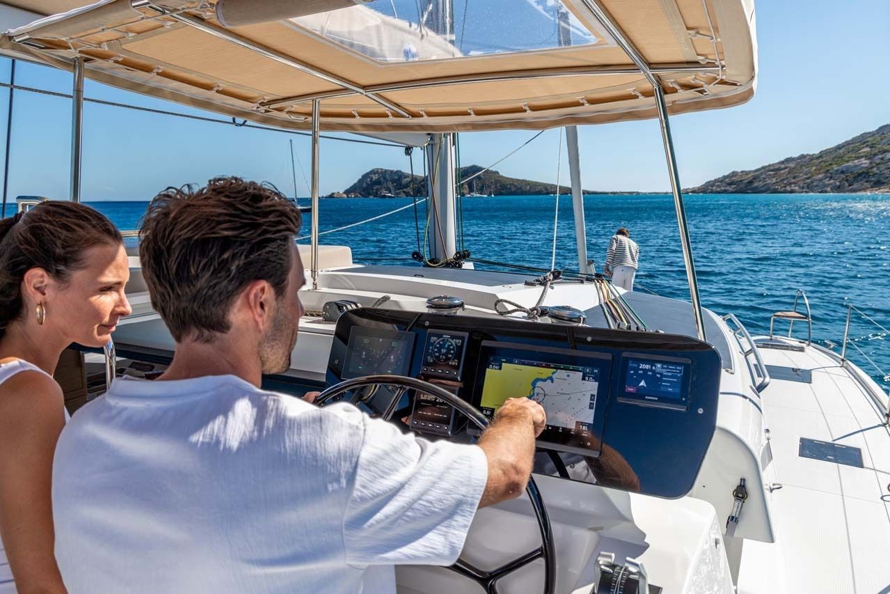 Fountaine Pajot FP44 | Blue Escape
