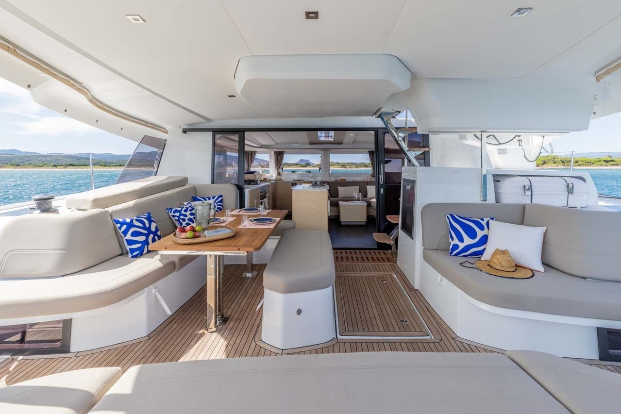 Fountaine Pajot FP44 | Blue Escape