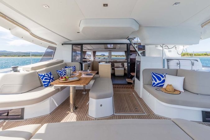 Fountaine Pajot FP44 | Blue Escape
