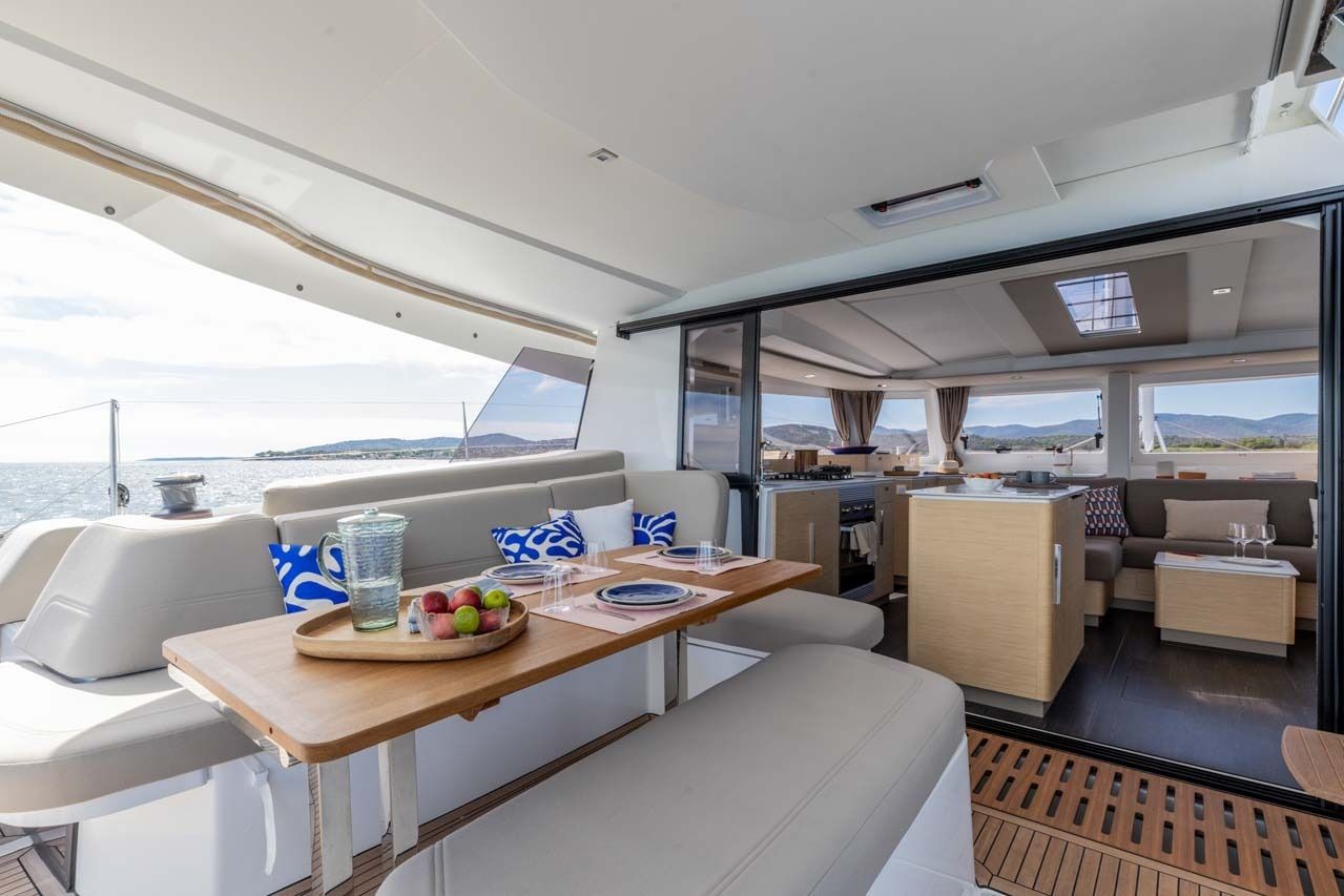 Fountaine Pajot FP44 | Blue Escape