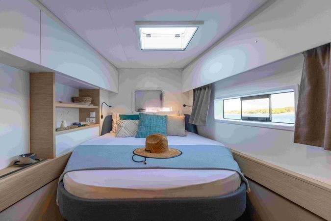 Fountaine Pajot FP44 | Blue Escape