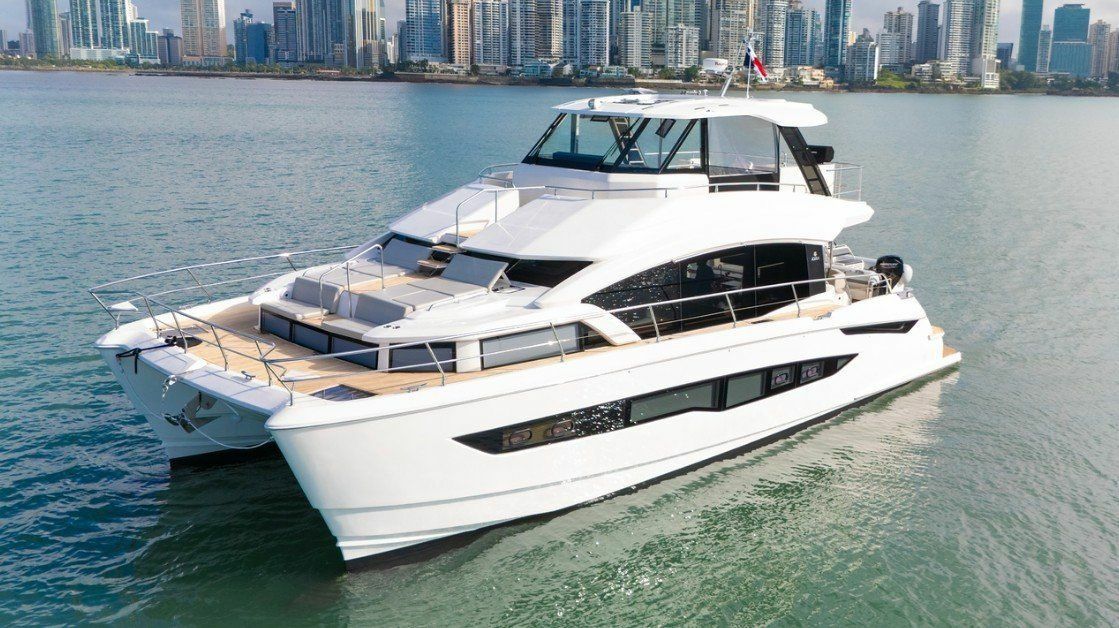 Aquila 54 | Eclipse