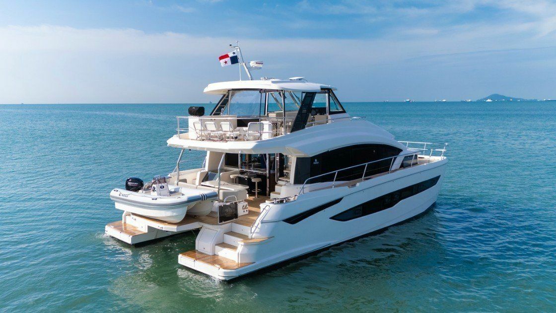 Aquila 54 | Eclipse