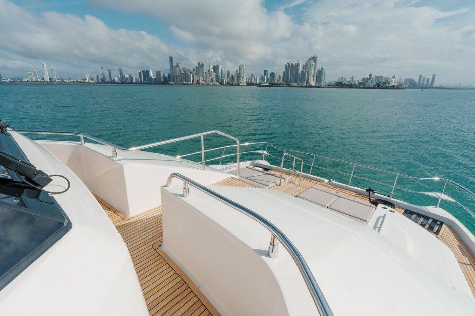 Aquila 54 | Eclipse