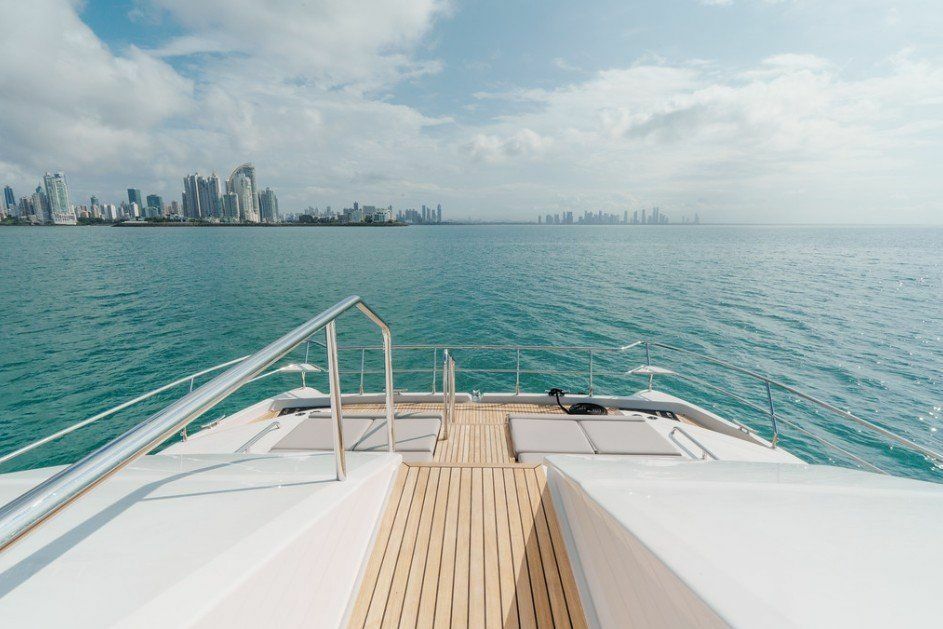 Aquila 54 | Eclipse