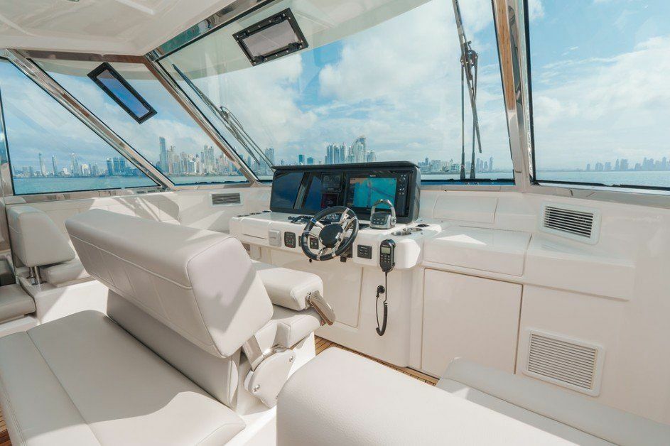 Aquila 54 | Eclipse