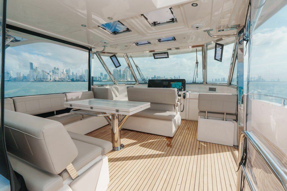 Aquila 54 | Eclipse