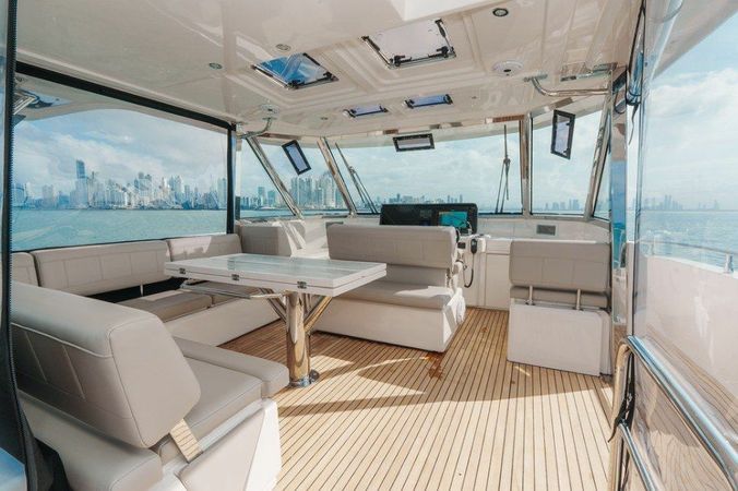 Aquila 54 | Eclipse