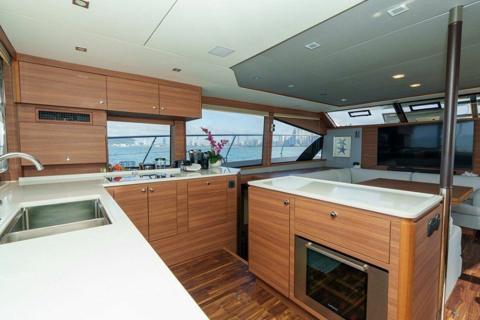 Aquila 54 | Eclipse