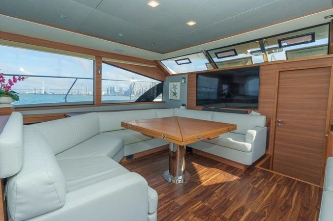Aquila 54 | Eclipse