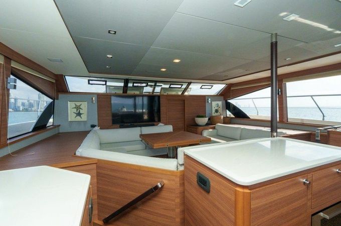 Aquila 54 | Eclipse