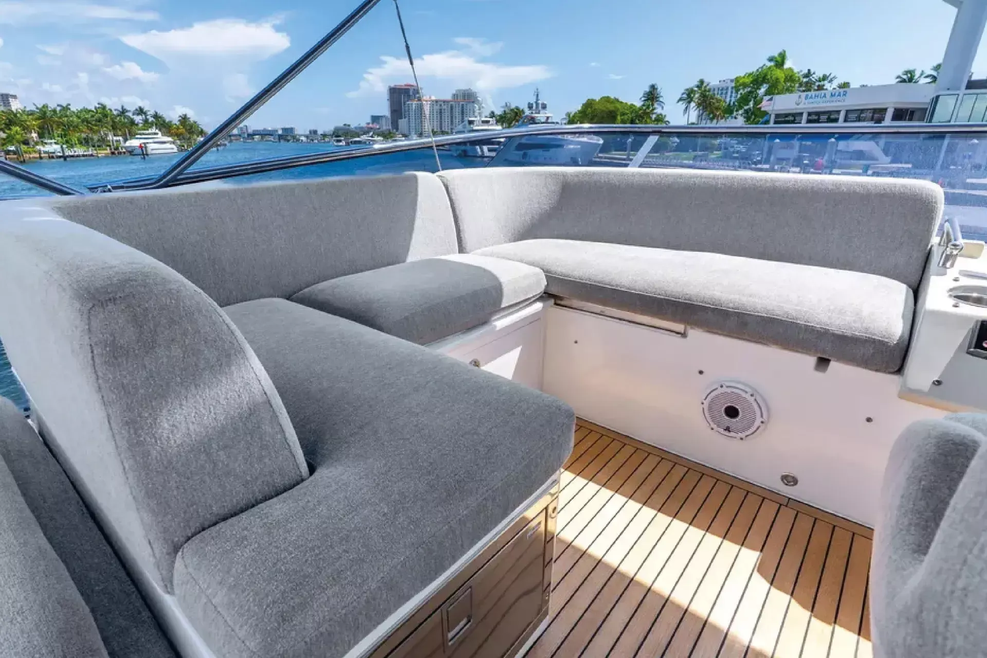 Azimut S7 | Swaha