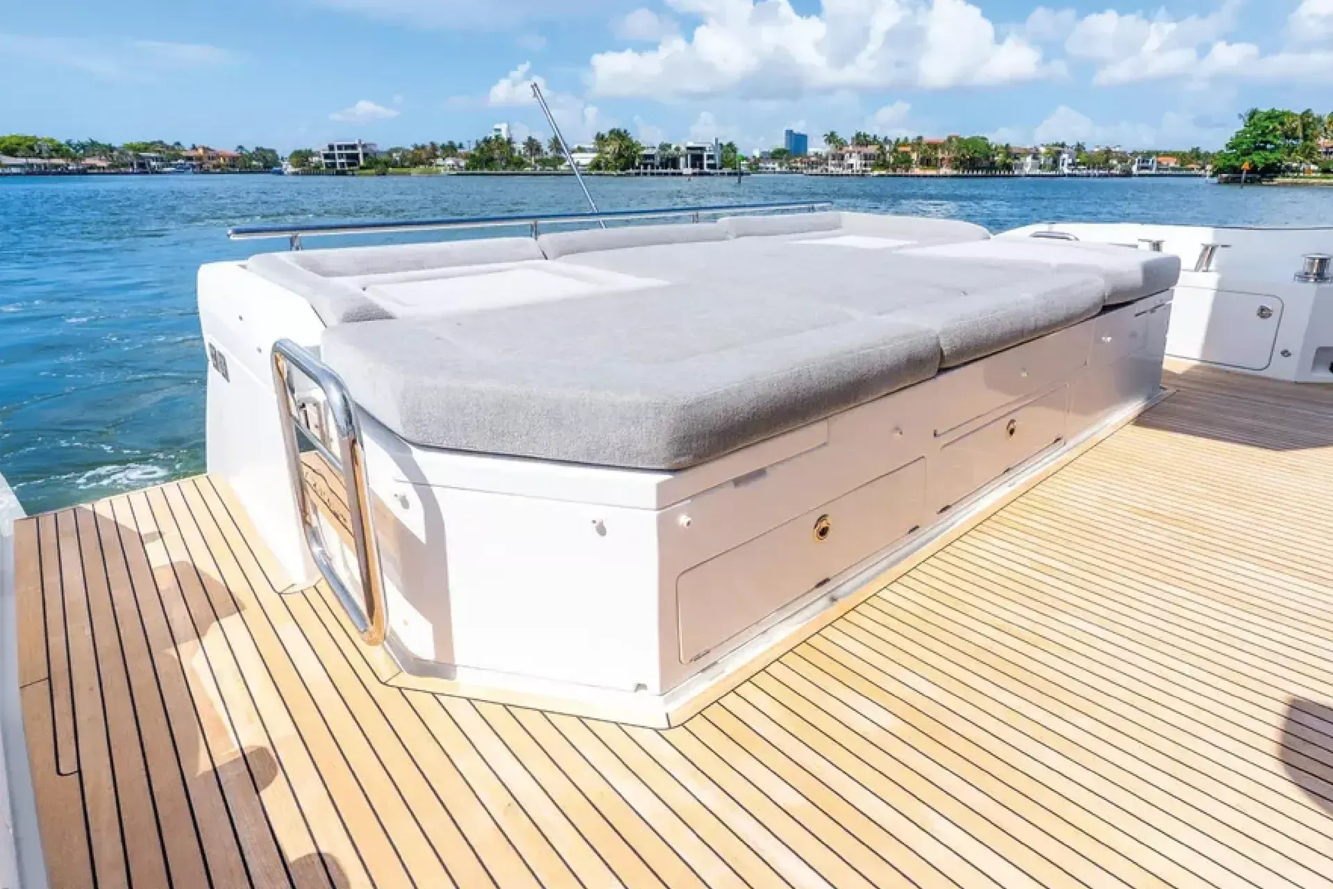Azimut S7 | Swaha