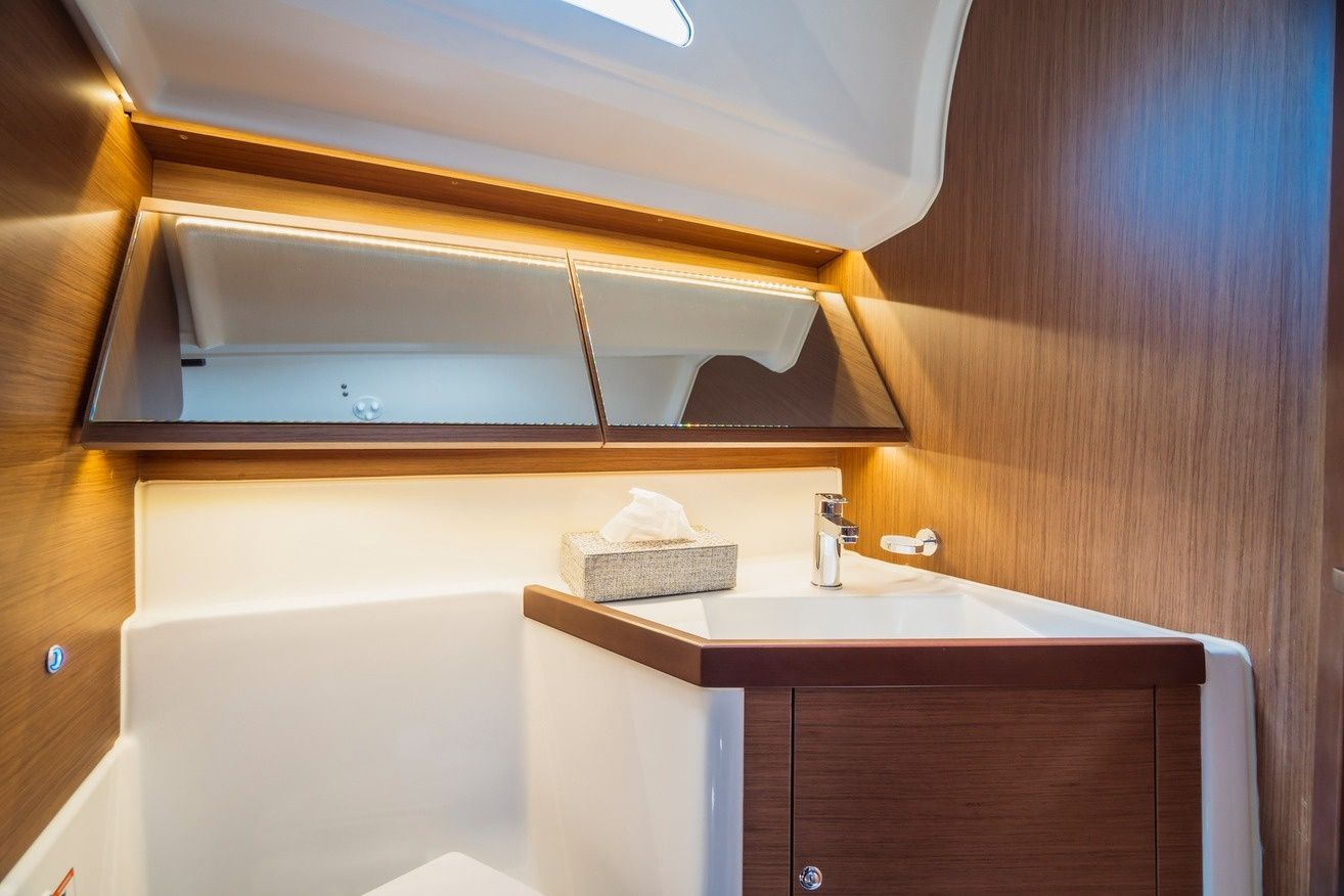 Beneteau Oceanis 40.1 | Primus Marine