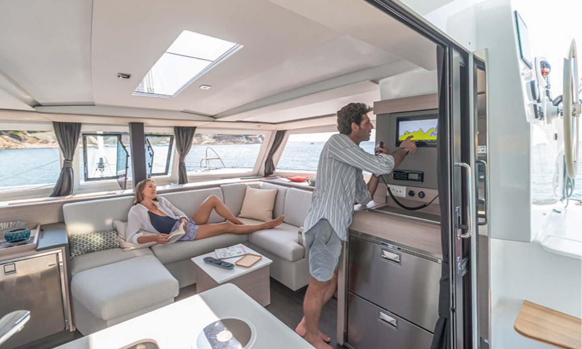 Fountaine Pajot Isla 40 | Martinic