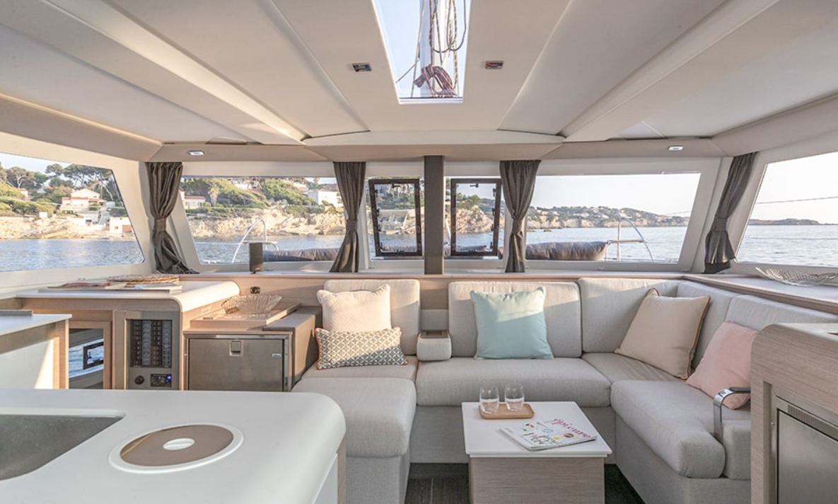 Fountaine Pajot Isla 40 | Martinic