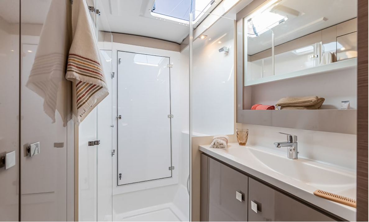 Fountaine Pajot Isla 40 | Martinic