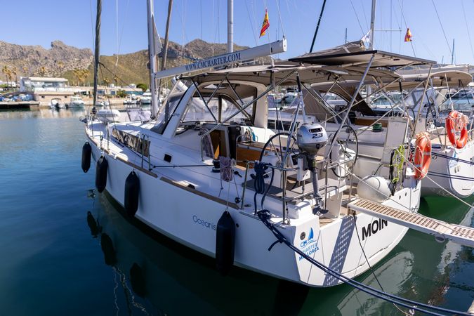 Beneteau Oceanis 38 | Moin