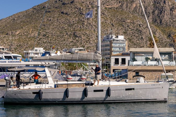 Beneteau Oceanis 45 | Avalon