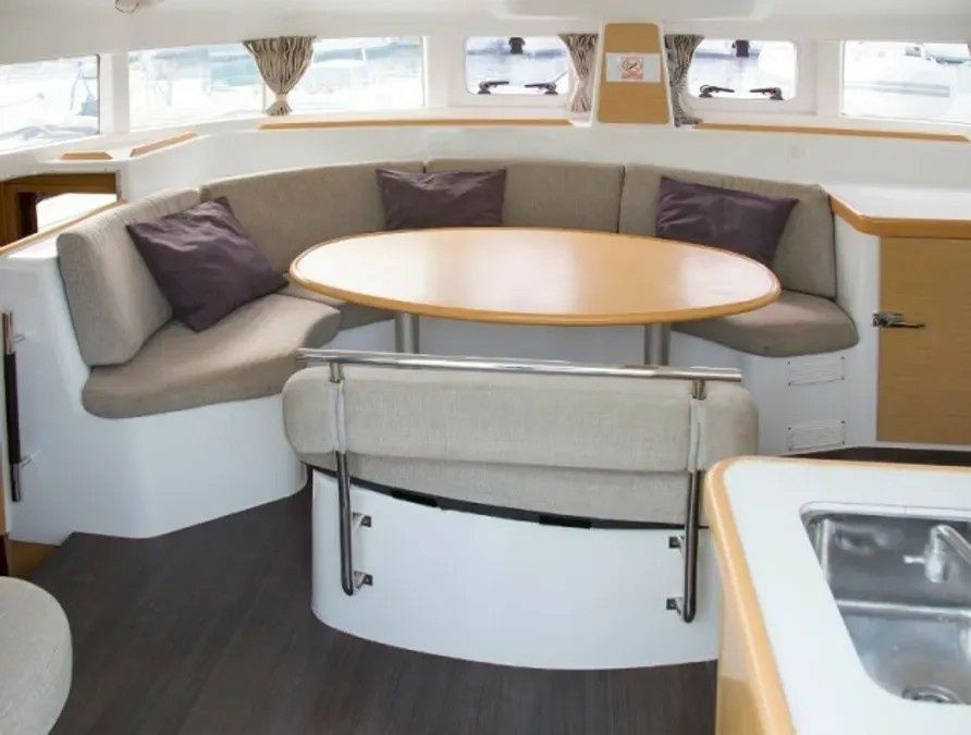Lagoon 380 | Discovery