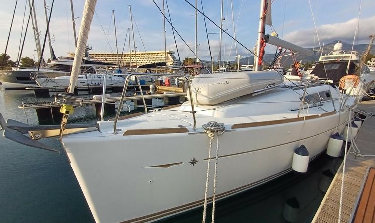 Jeanneau Sun Odyssey 33 | Primer Amor