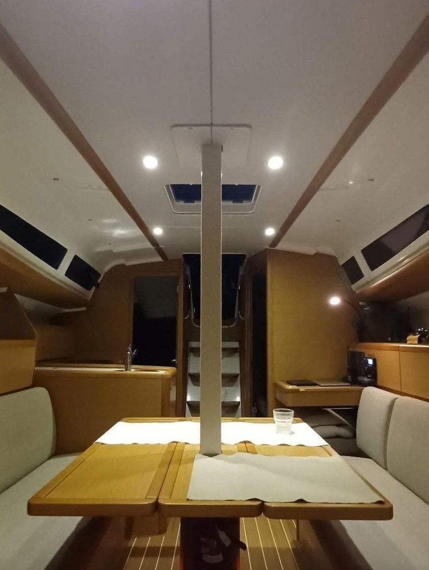 Jeanneau Sun Odyssey 33 | Primer Amor