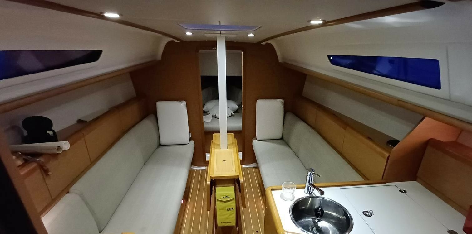 Jeanneau Sun Odyssey 33 | Primer Amor