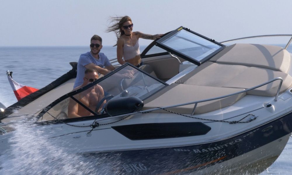 Bayliner VR5 | Maniuteq