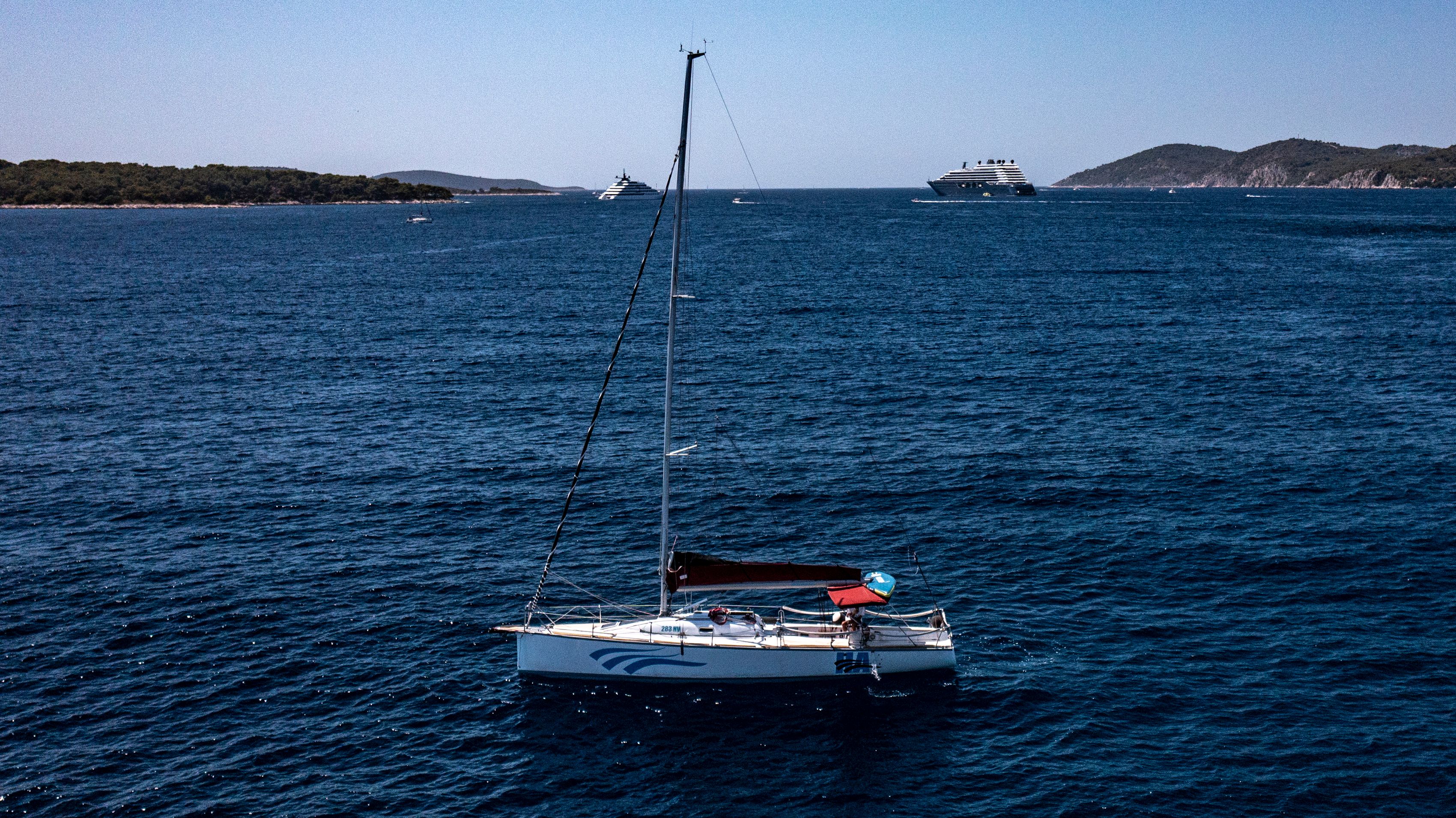 Justin 10 | Hvar 6