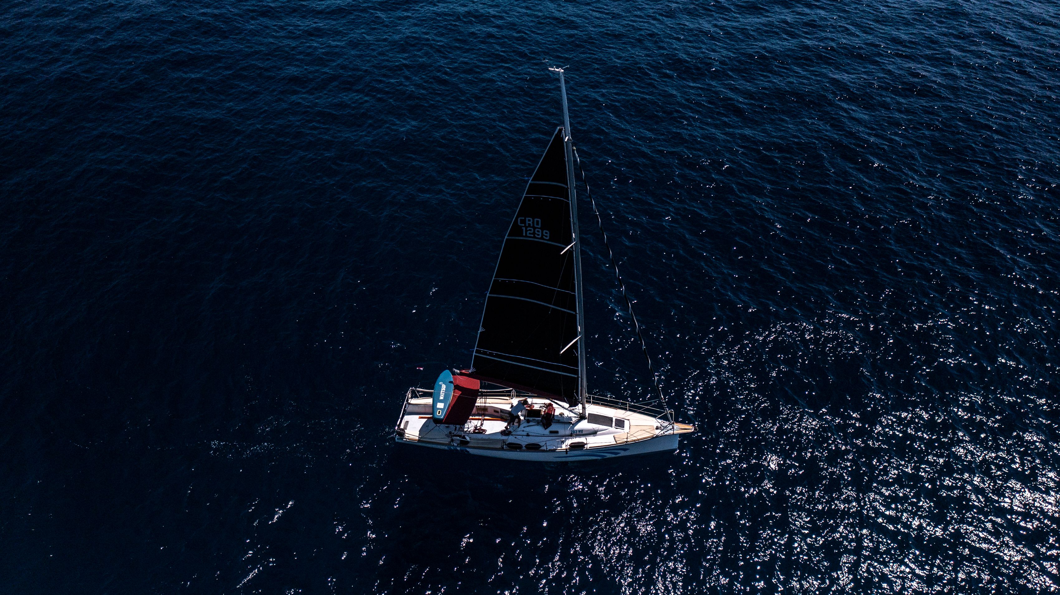 Justin 10 | Hvar 6