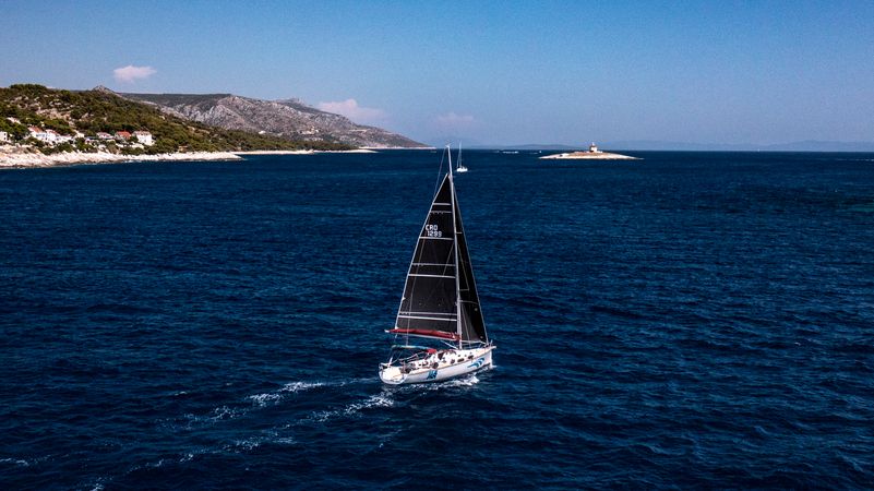 Justin 10 | Hvar 6
