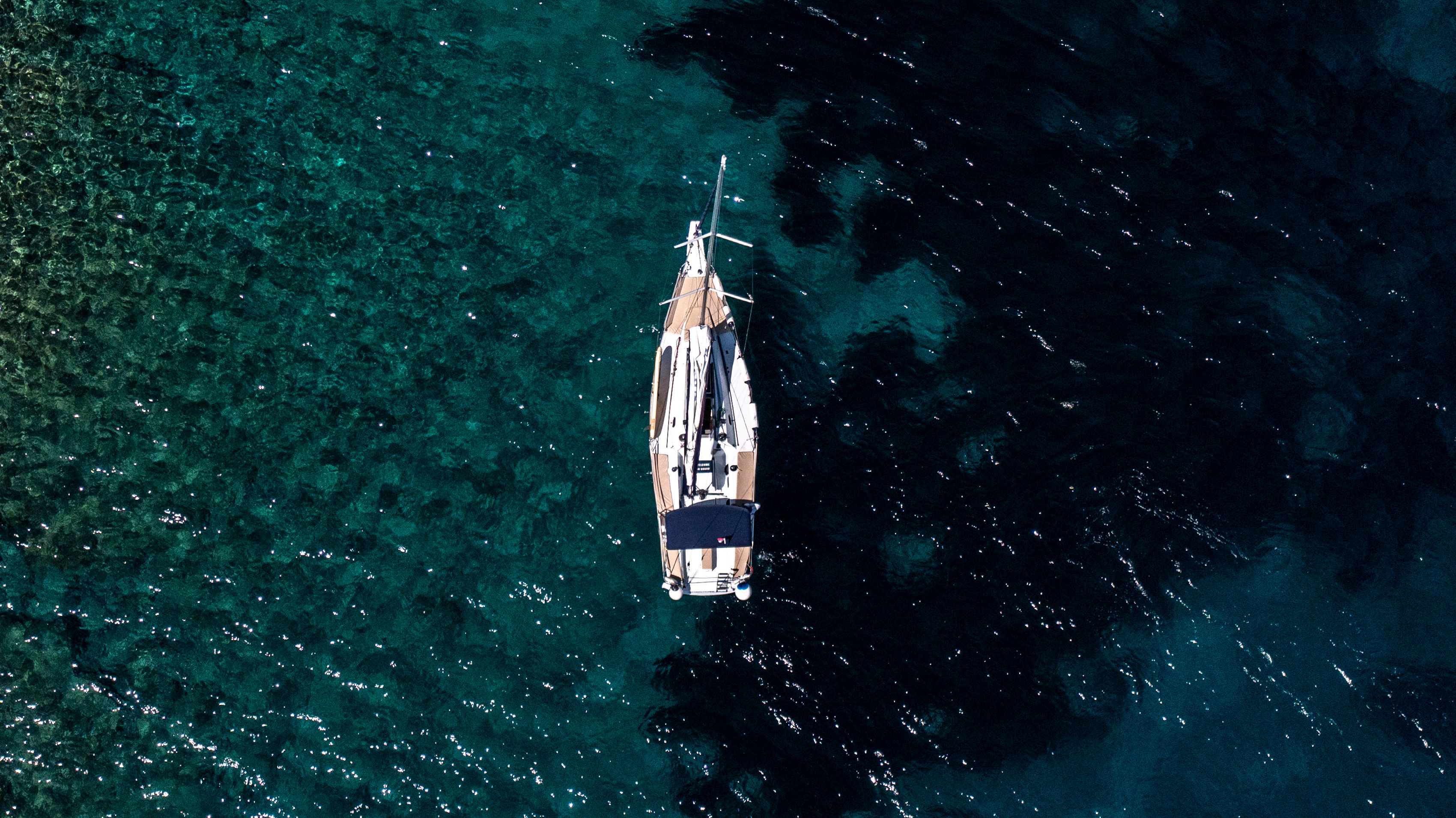 J&J Val 35 | Adventure One