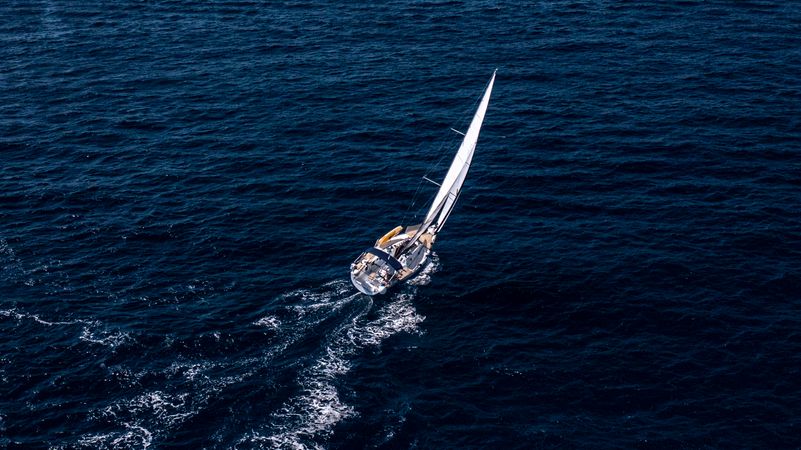 J&J Val 35 | Adventure One