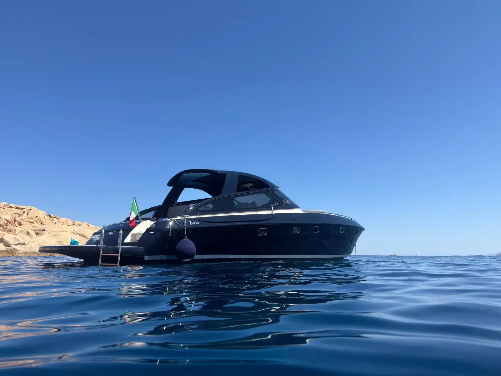 Baia 48 | Quantum of Solace