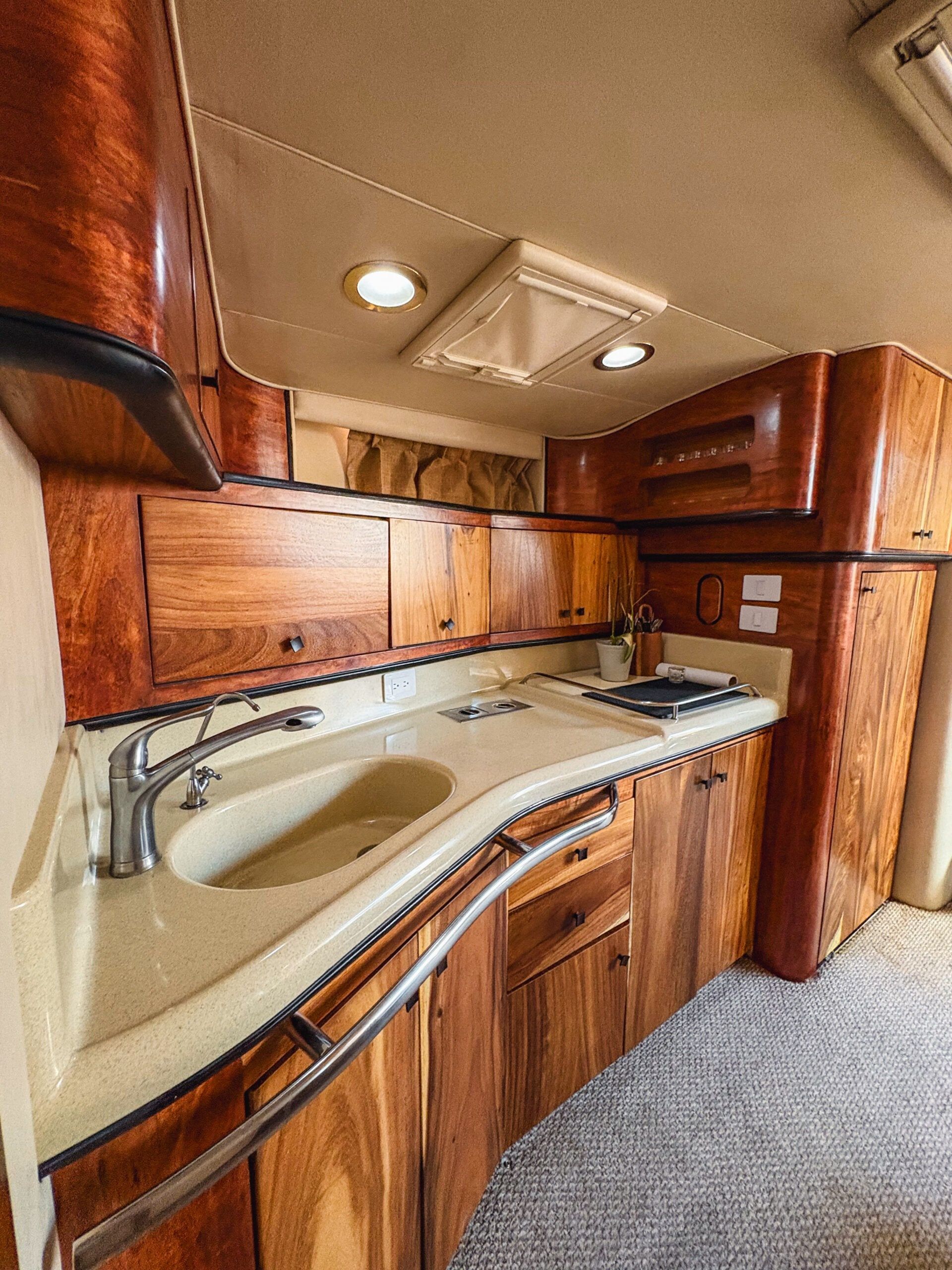 Sea Ray 45 | Breakin Rules