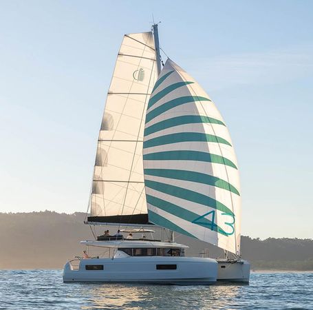 Lagoon 43 | Easir