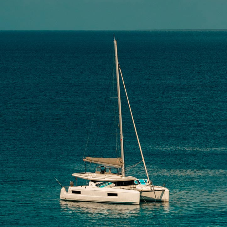 Lagoon 43 | Easir